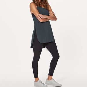 EUC lululemon melanite side story tank.